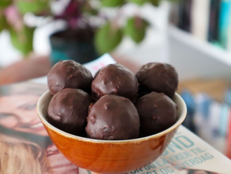 dadelkugler med mint