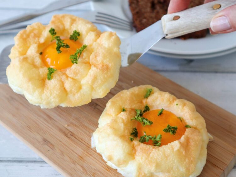 Cloud eggs