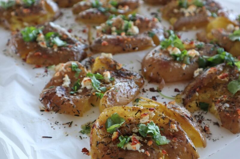 Knuste kartofler med feta og citron