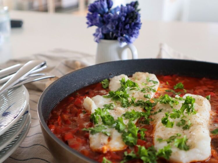 Torsk i grøntsagssauce