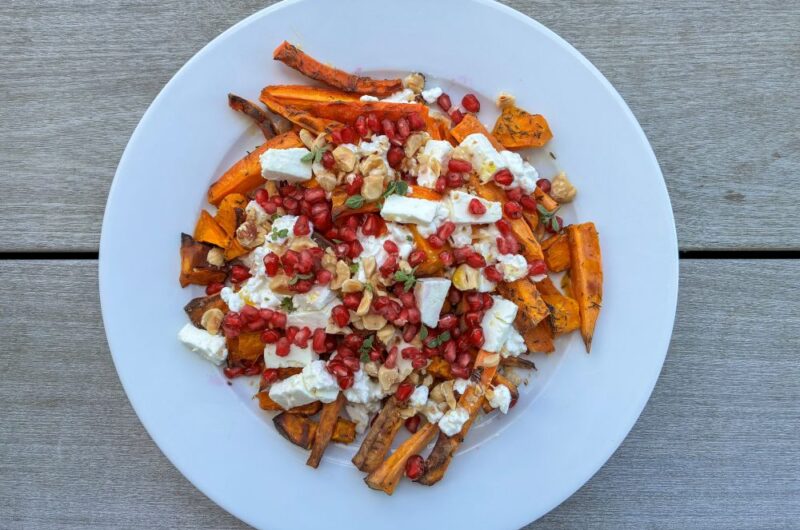 Efterårssalat med bagte rødder og feta