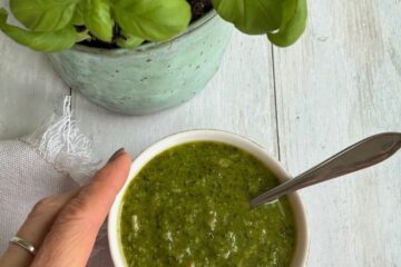 klassisk pesto med basilikum