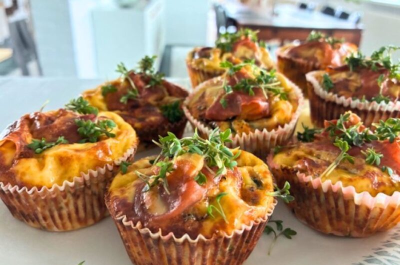Medelhavsinspirerede madmuffins med spinat og feta